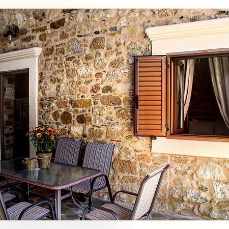 M&M Stone-Village House-Family-Vintage Lindos  Ngoại thất bức ảnh