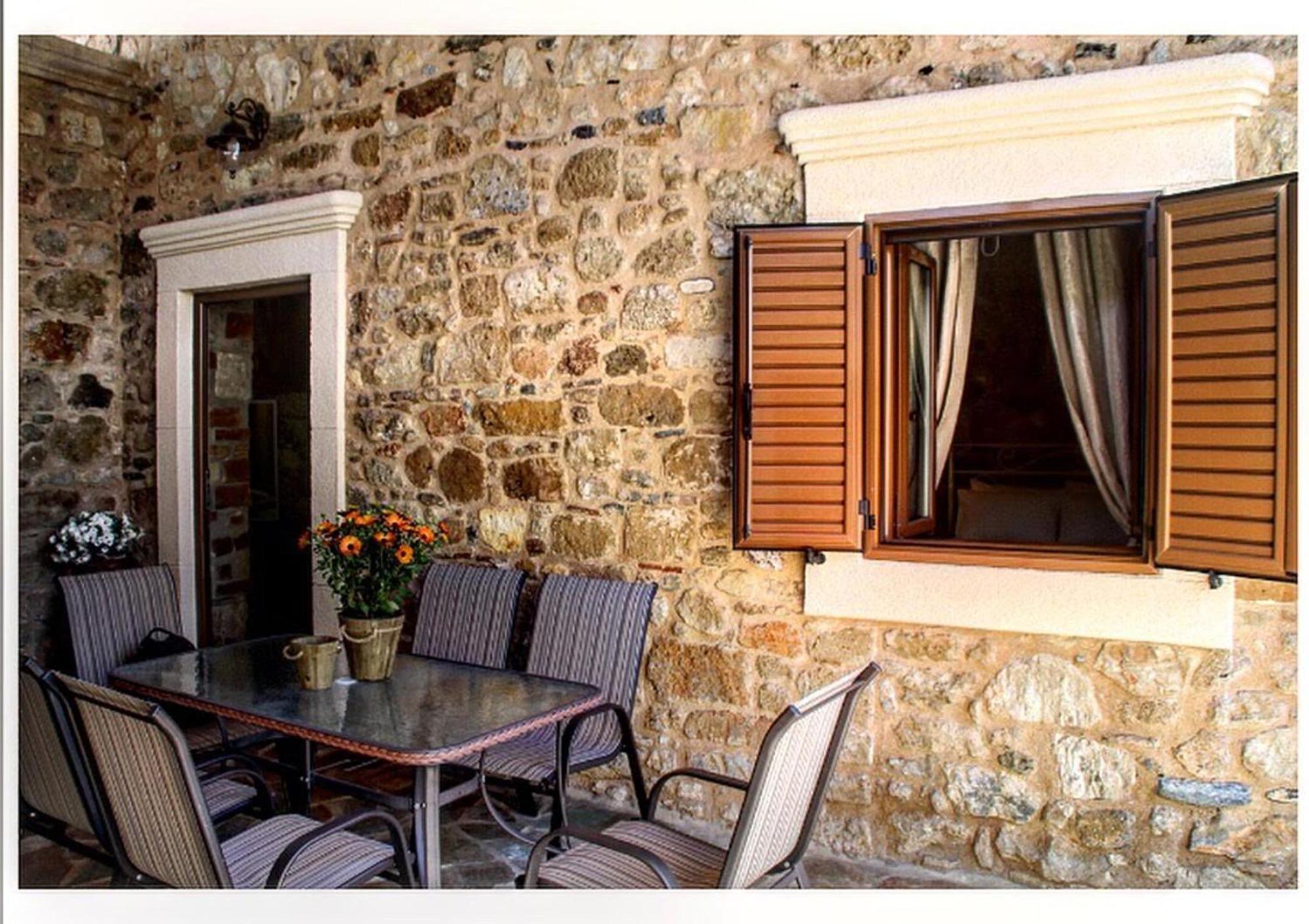 M&M Stone-Village House-Family-Vintage Lindos  Ngoại thất bức ảnh