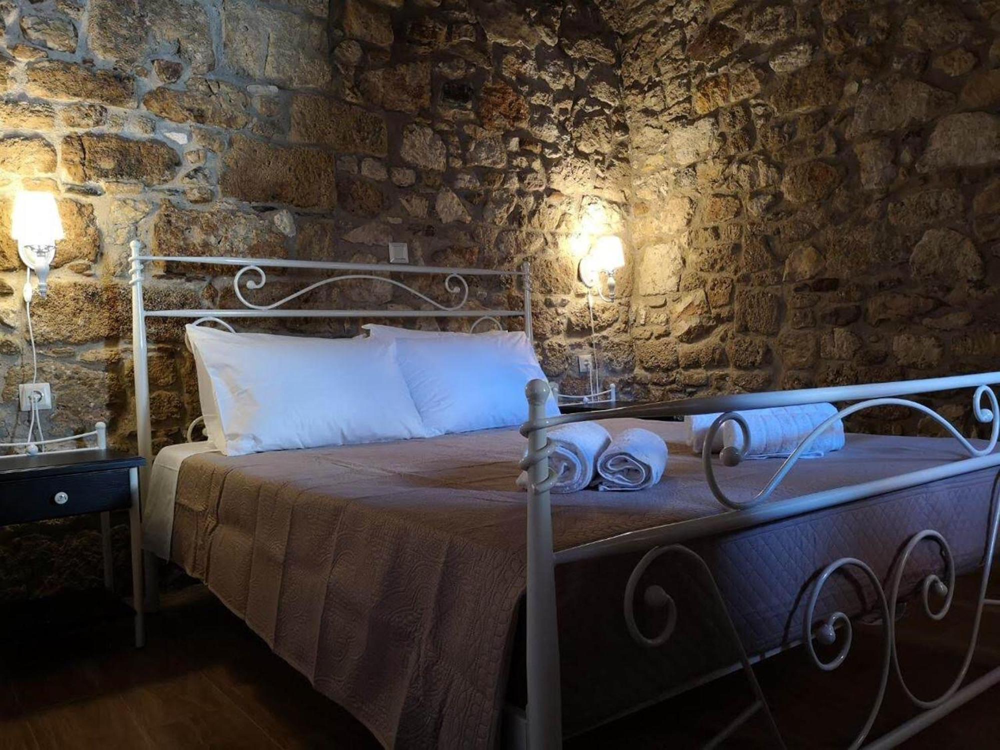 M&M Stone-Village House-Family-Vintage Lindos  Ngoại thất bức ảnh